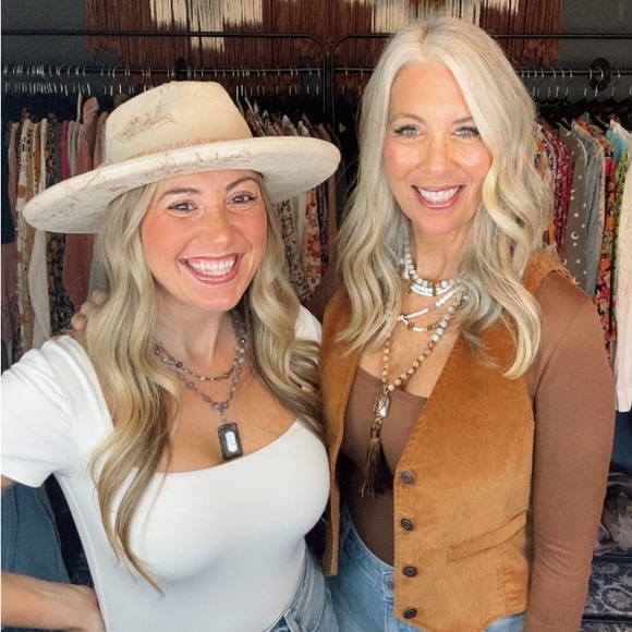 Lulus Dresses & Skirts - LIVE NOW🦋